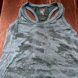 💥💥💥Athlete Momentum Tank